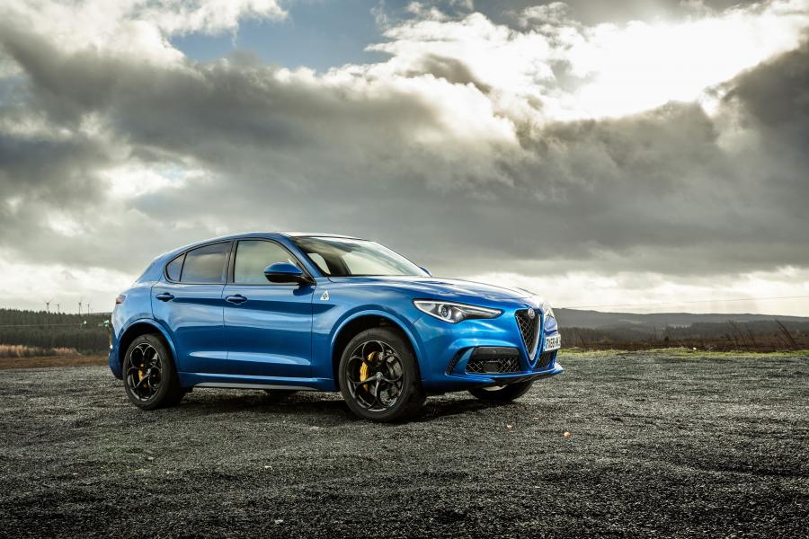  Alfa Romeo Stelvio Quadrifoglio (949) 2018 года  (UK) (фото 46 из 59)